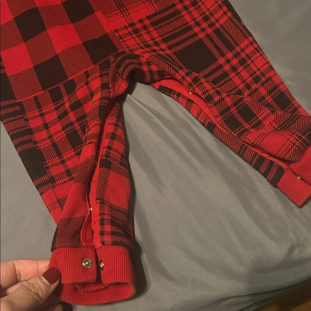 Ralph Lauren Plaid Christmas One Piece Snap Button Closure Long Sleeve Size 12M